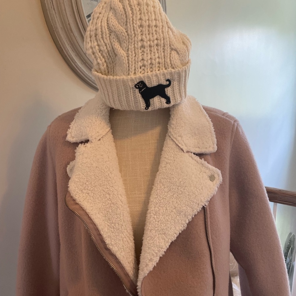 The Black Dog winter knit hat.